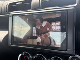 停車中に楽しめるTV機能。長距離移動や休憩時間に、エンターテイメントでリラックスできます。快適な車内空間を演出します。