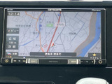 目的地設定やルート検索がスムーズに行えます。詳細な地図表示で、初めての場所でも安心のドライブをサポートします。