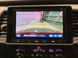 バックモニター付きで、車庫入れやバック時の後方確認をサポート。