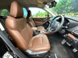 運転席シート廻りは使用感も少なく、良好な状態となっています。丁寧に使われていたことがよくわかりますね。