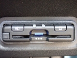 ■【ETC車載器】が装備されています。セットアップをしてお渡しとなり、ETCカードを差し込むだけで高速道路の利用が可能です。