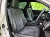 運転しやすい運転席まわり。視界の広さや操作性の良さが、快適なドライビングをサポートします。集中して運転を楽しめます。