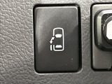 【パワースライドドア】スマートキーや運転席のスイッチでスライドドアの開閉が可能♪電動だから力を入れてドアを開ける必要が無く、小さいお子様でも、重い荷物を持っている時もラクに開け閉めできます♪