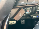 【ステアリングヒーター】冬場に冷たくなりやすい革巻きステアリングを、スイッチ一つで素早く適温に!エアコンよりも早く温まってくれるので、寒い日の運転も快適になりますね♪