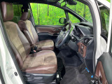 運転席シート廻りは使用感も少なく、良好な状態となっています。丁寧に使われていたことがよくわかりますね。
