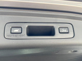 【パワーバックドア】スマートキーや運転席のボタンを押すだけでリアゲートが自動で開閉します!荷物を持っている時や、高い位置にあるバックドアを閉める際に便利な機能です♪