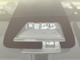 【トヨタセーフティセンス】走行中に前方の車両等を認識し、衝突しそうな時は警報とブレーキで衝突回避と被害軽減をアシスト。より安全にドライブをお楽しみいただけます。