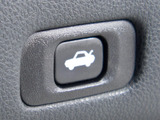 使いやすさや安全性を追求したステアリング周り!高級車ゆえにスイッチ類が多いのも特徴ですね!考え尽くされた配置ですぐに使いこなす事が出来ますのでご安心下さい!是非、体感してみて下さい!!