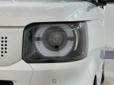 LEDヘッドライトは、点灯の瞬間から最大光量を発揮し、突然暗くなるトンネルなどでの安定感を高めます。
