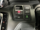 パーキングブレーキはスマートな電子制御式と合わせて渋滞時等にブレーキペダルから足を離しても停車状態を保持してくれるオートブレーキホールド機能で運転が楽になります。スタートはアクセルペダルを踏むだけ