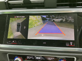 駐車時の安全性を高めるバックモニターです。後方の状況を画面で確認できるので、狭い場所でも安心して駐車できます。