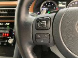 運転中、オーディオの操作をしてて、ハッとしたことはありませんか?ステアリングスイッチは、運転中でもハンドルでオーディオの操作が可能です。安全なドライブをサポートします。