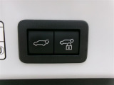 パワーバックドア機能付きです。高さや重さでバックドアの開閉って意外と大変ですが、電動で楽々です!
