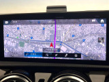 ●純正ナビ:一体感のあるナビは、高級感ある車内を演出してくれます。オーディオ機能も充実しておりますので、運転もより楽しめます♪