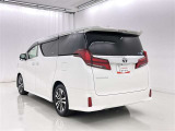 沢山乗れるのがこの車の魅力!2台で移動しないと・・・なんて時もこの車なら1台で!大活躍です♪