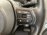 【アダプティブ・クルーズ・コントロール】予め設定した車速内でクルマが自動的に加減速。 前走車との適切な車間距離を維持しながら追従走行し、高速道路でのドライバーの疲労を軽減してくれる嬉しい機能付♪