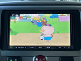 停車中には、TVの視聴でリラックスした時間を過ごせます。長距離移動のお供に最適です。安全運転を心がけましょう。
