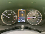 視認性の高いメーター類で、運転に必要な情報を的確に把握できます。運転に集中できる、シンプルで機能的なデザインです。