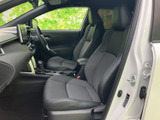 ドライバーの視界を妨げない、広々とした室内。操作しやすい配置になっているので、運転に集中できます。快適なドライブをサポートします。