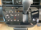 無段階な変速が特徴のCVTは、なめらかな加速と同時に、車速に応じて効率のよいエンジン回転数を組み合わせた変速カーブを選択するため、燃費のよい走りが実現できます。