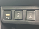 後方視界を広げ、安全な駐車をサポート。狭い場所でも、スムーズな駐車操作が可能です。運転に自信がない方にもおすすめです。