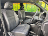 運転席シート廻りは使用感も少なく、良好な状態となっています。前オーナー様が丁寧に使っていたことがよくわかりますね。