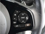 ◆アダプティブクルーズコントロール◆予め設定した車速内でクルマが自動的に加減速。前走車との適切な車間距離を維持しながら追従走行します。【LKAS】車線維持支援システムでステアリング操作を支援。