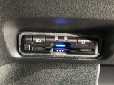 いまや快適なカーライフに欠かせないETCが付いています。