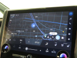 メーカー装着の14インチディスプレイオーディオを装備しております。