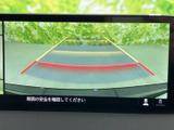 後方の状況を安全確認できるバックモニターが搭載されています。狭い場所での運転や駐車も、より安心に行えます。安全運転をサポートします。
