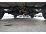 下廻りに大きなダメージは無さそうです。防錆塗装ノックスドールが施工されています。
