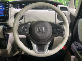 【純正革巻きステアリング】上質な革を使用することで、手にしっかり馴染みとても運転しやすいハンドルです♪