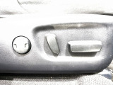 【パワーシート】スイッチ一つで簡単にシートの微調整が可能!電動だから力もいりません!快適なシートポジションにセットして、快適なドライブをお楽しみください。