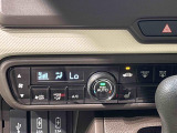 車内空調は&rdquo;AUTOエアコン&rdquo;にお任せ。運転に集中出来ますよ!