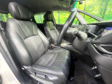 運転席シート廻りは使用感も少なく、良好な状態となっています。前オーナー様が丁寧に使っていたことがよくわかりますね。