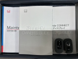スマートキーは鍵をバッグに入れたままでもドアロックの開閉やエンジンのON・OFFができます。夜間や雨の日も鍵を探さなくて良いので便利です。