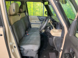 運転席シート廻りは使用感も少なく、良好な状態となっています。丁寧に使われていたことがよくわかりますね。
