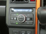 オートエアコン機能で、車内を自動的に、設定した温度に保ってくれます。