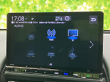 お気に入りの音楽やラジオをクリアな音質で。様々なメディアに対応しており、長距離ドライブも楽しく過ごせます。快適なカーライフを演出します。