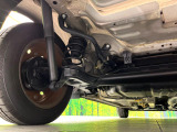 お車を安心してお乗りいただく為には、足回りの定期点検が欠かせません。サービスサポート(有償保証)では無料点検もご提供しており、安心のカーライフをお過ごしいただけるサポート体制が整っています。