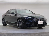一目で伝わるBMW特有のスポーティーなプロポーションは、BMWの走行性能を生み出すのに欠かせない要因の一つです。細部まで拘りぬいたお車をぜひ一度ご覧ください!