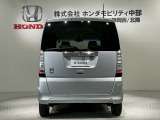 当社の車両には『安心して車選びをしていただくために』お支払い総額を表示しております。税金、自賠責保険料、登録費用、リサイクル料金が含まれており、県内登録及び届出で店頭納車の場合になります。