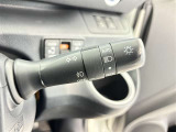 【オートライト】車外の明るさに応じて自動的にライトの点灯・消灯をしてくれます