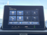 多彩な機能を備えたナビゲーションシステム。Apple CarPlayやAndroid Autoにも対応し、快適なドライブをサポートします。普段使いにも便利ですね。