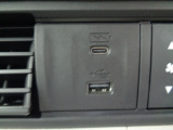 ナビ連動USB・充電USB