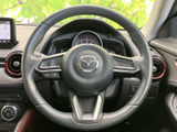 握りやすいステアリングは、運転操作をスムーズに行えます。操作しやすい位置にスイッチ類が配置されており、運転に集中できます。デザイン性も優れています。