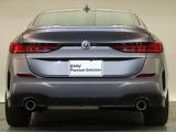 BMWのお車は、走行の安定性とコーナリングの良さを追求し、思い通りにハンドルの操作可能です。試乗車もご用意しておりますので、ぜひ&ldquo;駆け抜ける歓びをご体感ください!