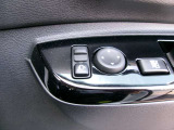 ドアミラーの鏡面の調節、格納は運転席からすべて操作できます!