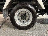 タイヤサイズは前175/80R15 101/99L LT 後155R13 8PR LT です☆