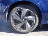 17インチアルミホイール!!格好良くてホイールがあなたの愛車をいっそう輝かせます☆